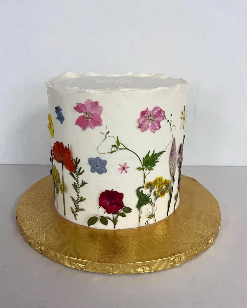Birthdays cake by Arcoiris