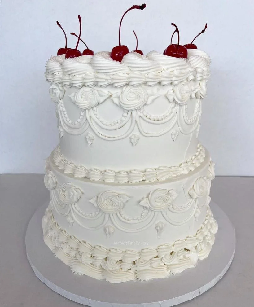Weddings & Quinceañeras cake by Arcoiris