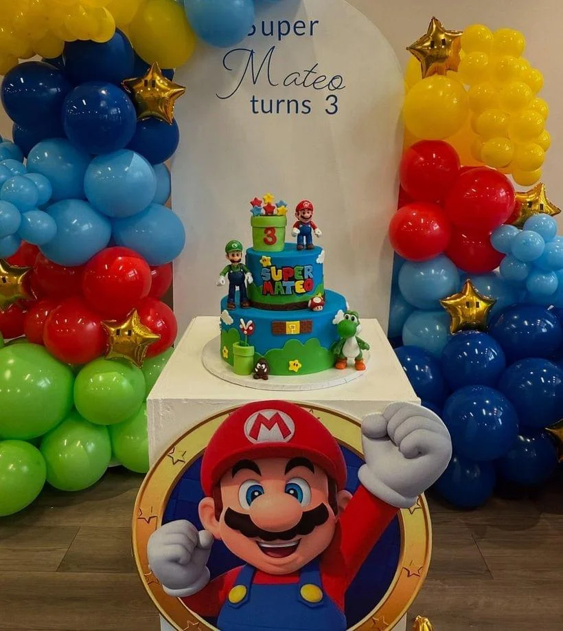 Birthdays cake by Arcoiris