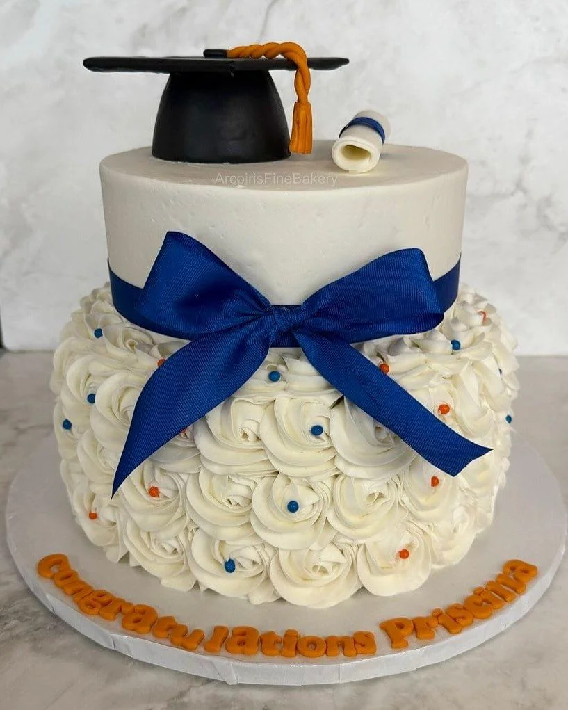 Graduations cake by Arcoiris