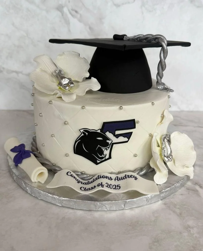 Graduations cake by Arcoiris