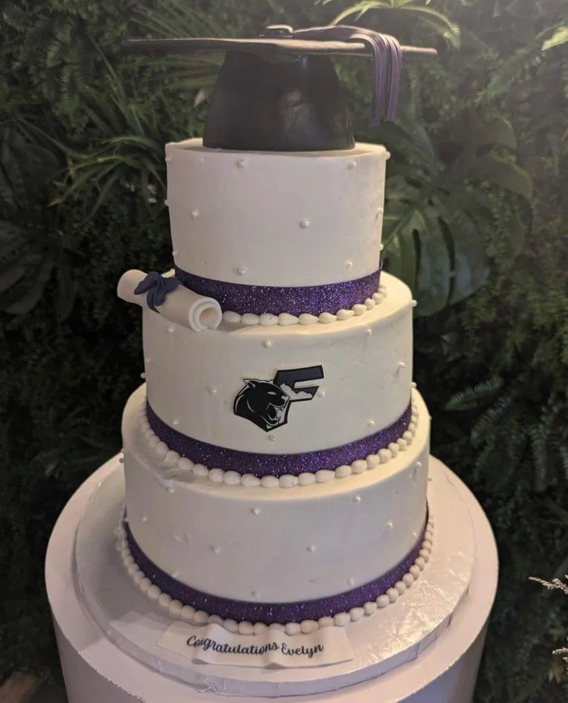 Graduations cake by Arcoiris