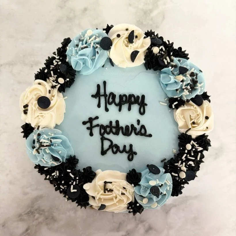 Holidays & Special Occasions cake by Arcoiris