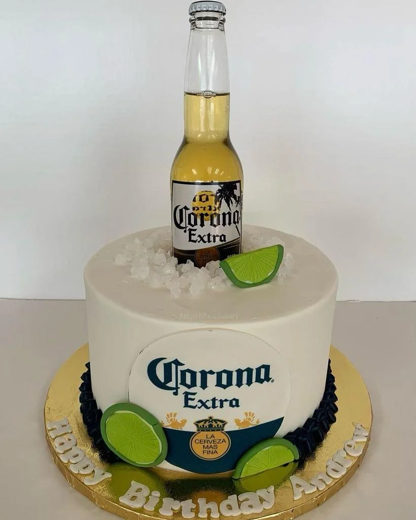 Birthdays cake by Arcoiris