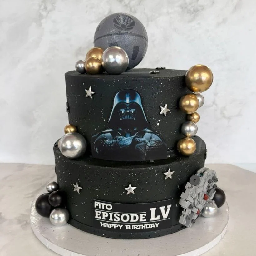 Birthdays cake by Arcoiris